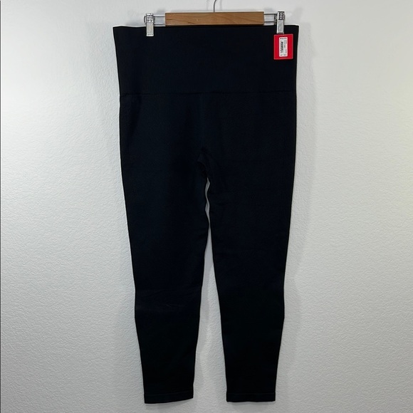 Spanx NWT Seamless Sculpt Chevron Ribbed Leggings Black size 3X #50237R - Picture 2 of 9